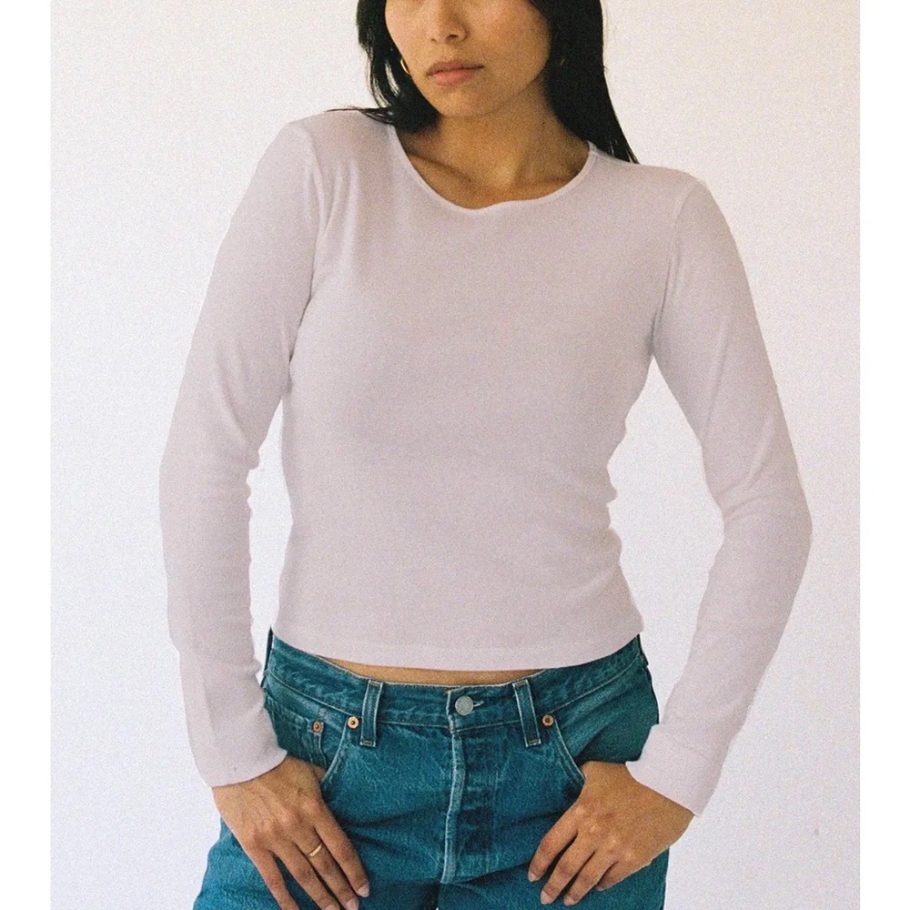 LA Relaxed Long Sleeve Bebe Tee in Oyster